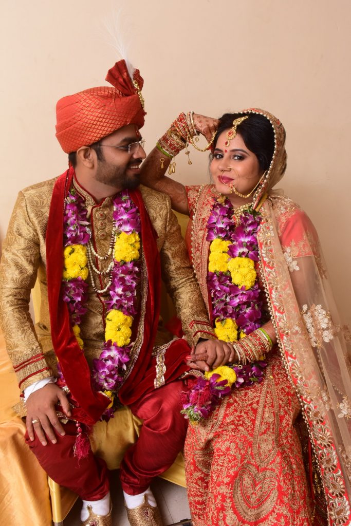 dulha & dulhan | Bridal shower photography, Beautiful wedding photography,  Indian wedding couple