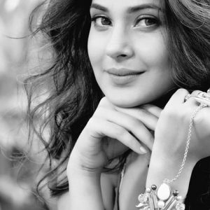 Jennifer Winget Biography with Wallpapers & Quick Facts - Let Us Publish