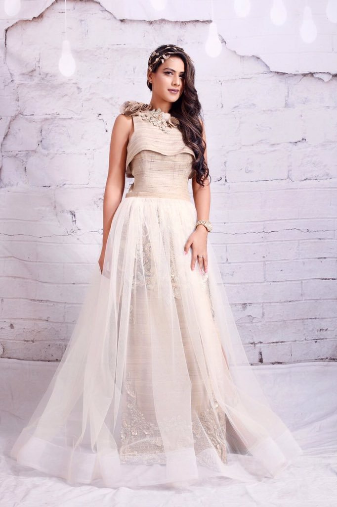 Nia Sharma Stunning Looks- The Fashion Icon Of Silver Screen