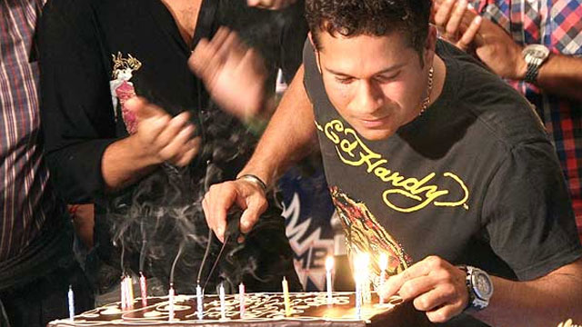 Birthday Special – Rare Pictures of Sachin Tendulkar, You must check them!