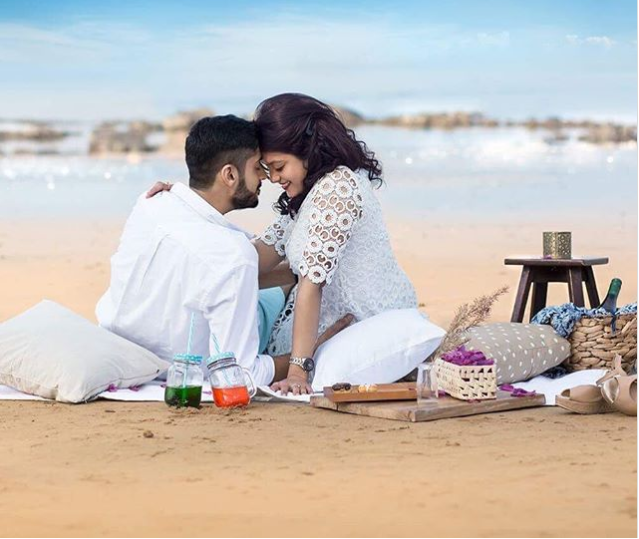 Pre wedding photoshoot poses ideas for every couple who is getting married soon